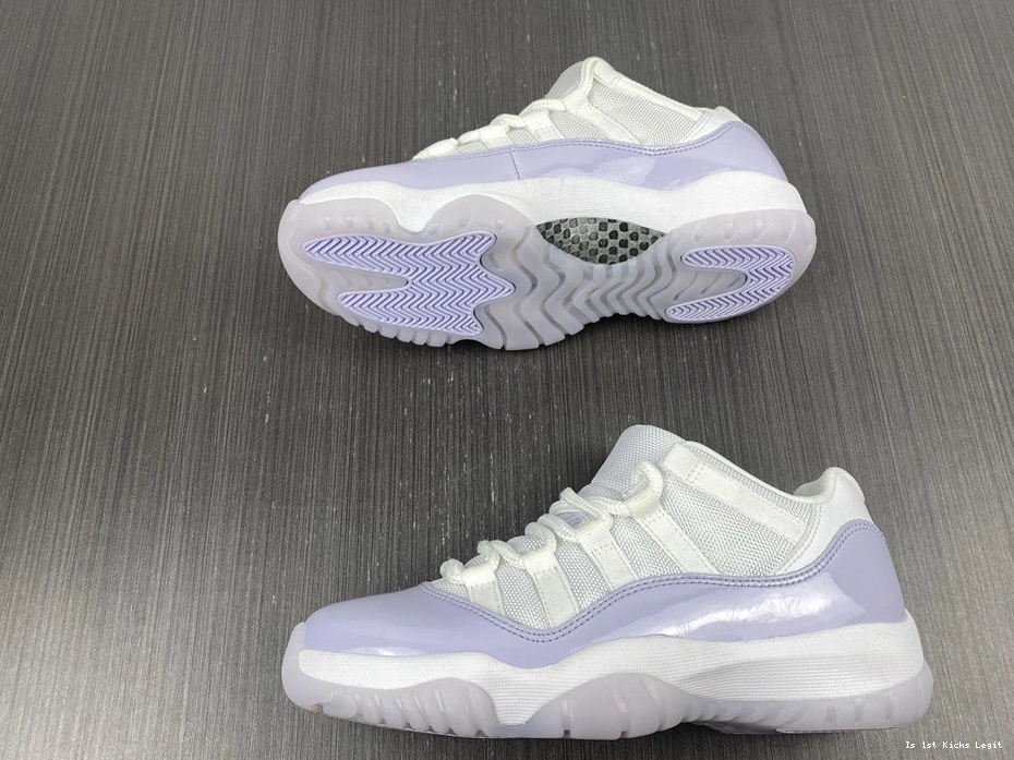 Low AH7860-101 “Pure Violet” Jordan Air 11 0517